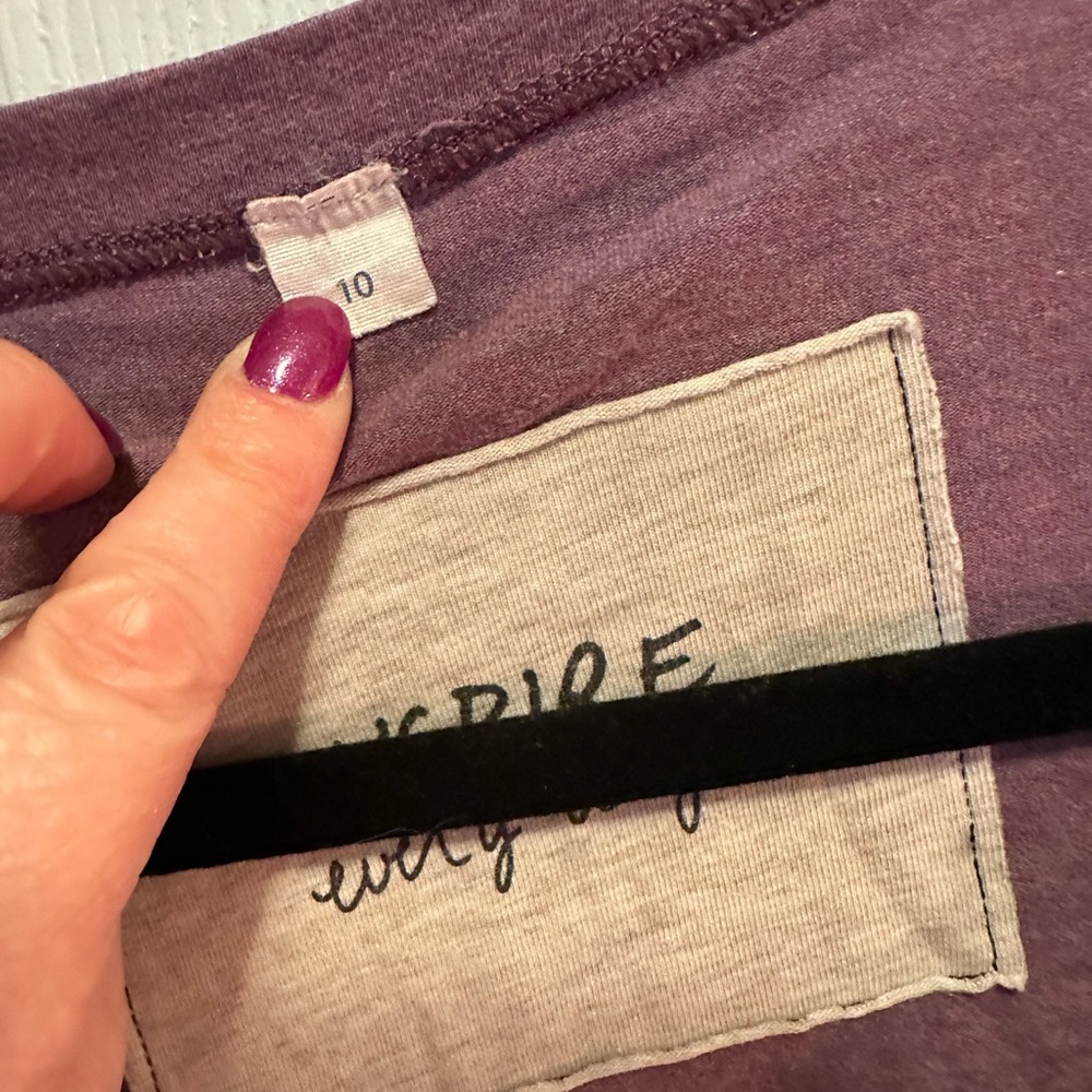 Lululemon - Picture 5 of 5
